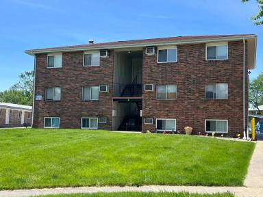 Main picture of 2 Larry Ct
