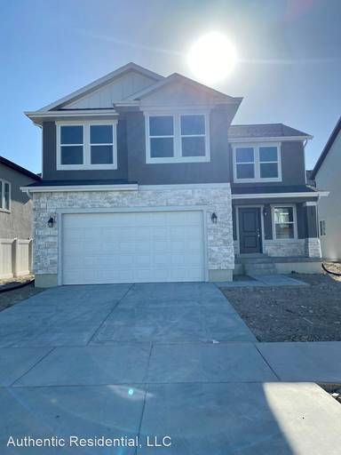 Main picture of 157 N Quail Ridge Dr