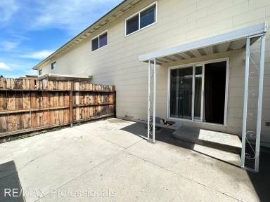 Main picture of 439 Smithridge Park