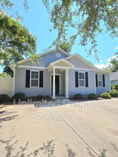 Main picture of 4906 Maple Ave