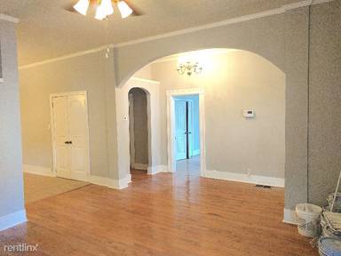 Main picture of 422 E 18th St