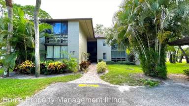 Main picture of 7539 Greenlake Way
