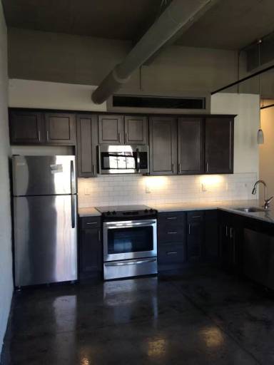 Main picture of 926 Commerce St