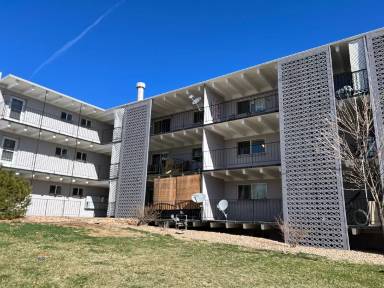 Main picture of Broadmoor Village Apartments