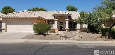 Main picture of 1350 W Canary Way