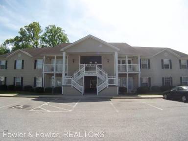 Main picture of 2620 Guyer St