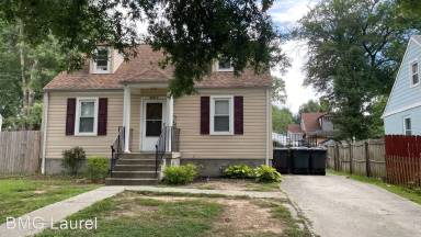 Main picture of 5817 31st Pl