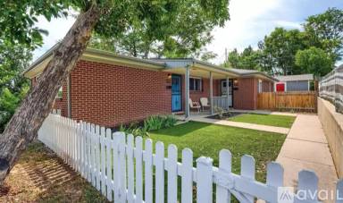 Main picture of 1476 W Dakota Ave
