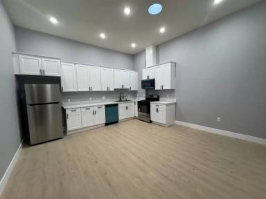 Main picture of 313 D St