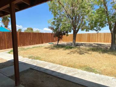 Main picture of 828 W Bataan Ave