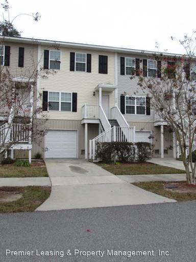 Main picture of 305 Laurel Oak Ln
