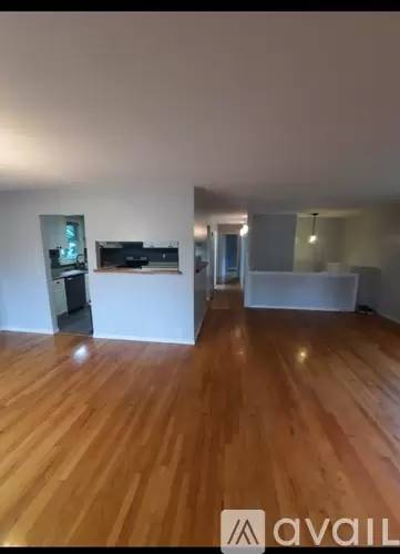 Main picture of 71 Venus Ave