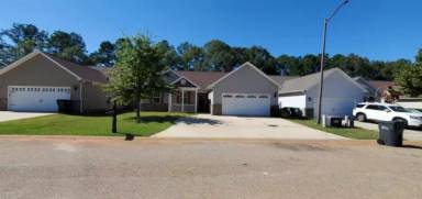 Main picture of 125 Sutton Dr