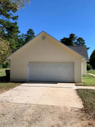 Main picture of 5560 Mooresville Rd