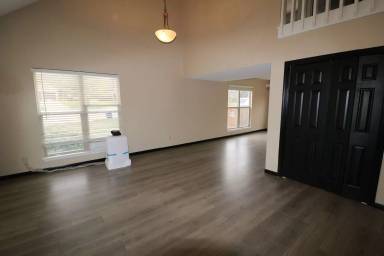 Main picture of 100 Notre Dame Cir