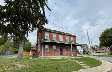 Main picture of 202 N Main St