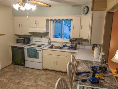 Main picture of 2233 Center St