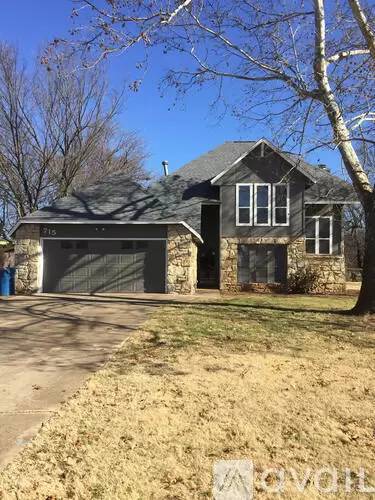 Main picture of 715 N Dryden Cir
