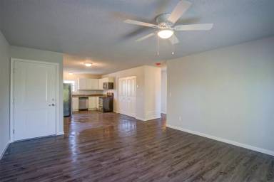 Main picture of 828 Park Entrance Pl