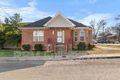 Main picture of 3013 Clare Ave