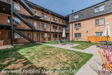 Main picture of 558 N Washington St