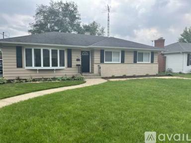 Main picture of 539 W Kimball Ave