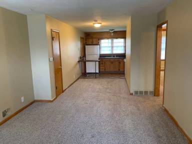 Main picture of 305 W Linden Ave