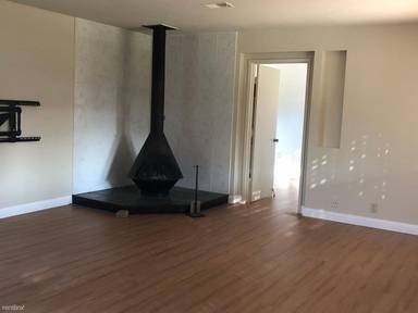 Main picture of 562 Kelly Way