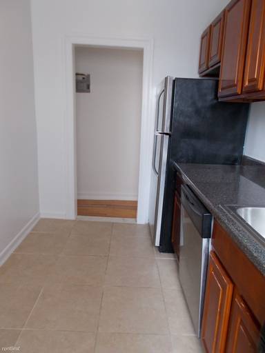 Main picture of 537 Clinton Ave