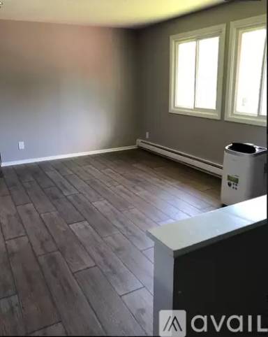 Main picture of 4660 Suffolk Rd