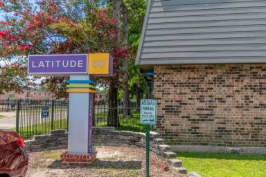 Main picture of 4444 Tigerland Ave