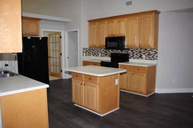 Main picture of 654 Territory Ln