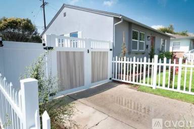 Main picture of 207 S Seaward Ave