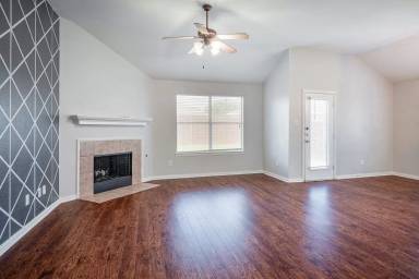 Main picture of 2728 Enchanted Eve Dr