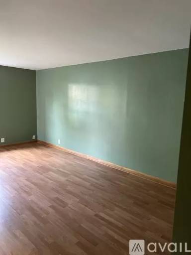 Main picture of 1011 5th St W