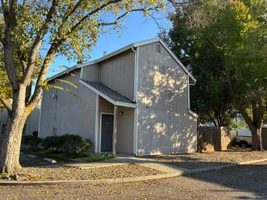 Main picture of 857 Adams Ter