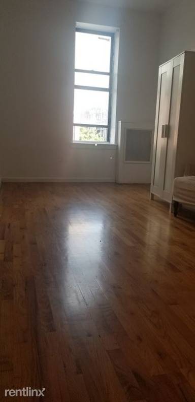 Main picture of 407 W 53rd St