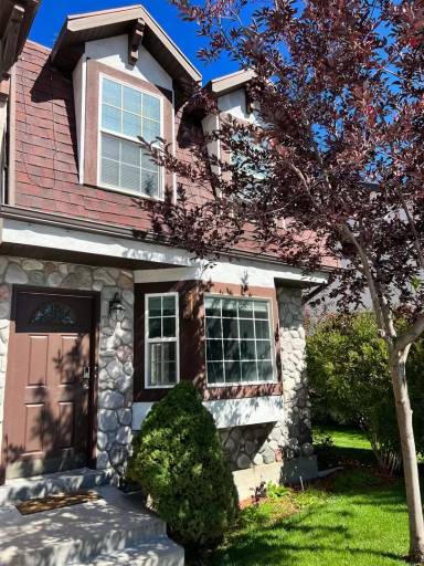 Main picture of 875 Zurich Ln