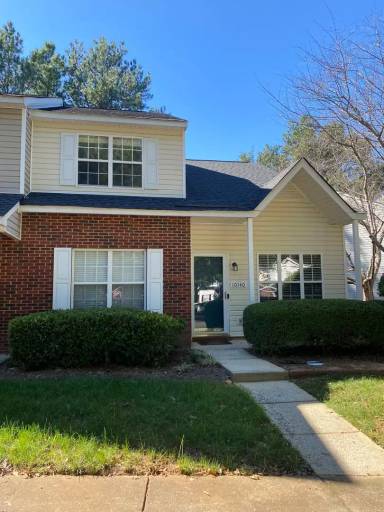 Main picture of 10140 Forest Landing Dr