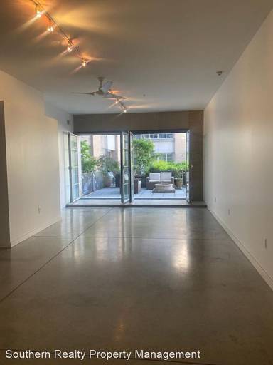 Main picture of 319 Fayetteville St
