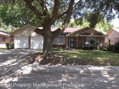 Main picture of 1405 Greenwood Dr