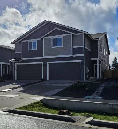 Main picture of 819 Vine Maple St SE