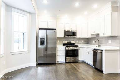 Main picture of 74 Linden St