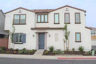 Main picture of 10536-92 Trill Way