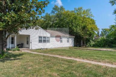 Main picture of 214 Myron Ave