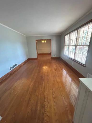 Main picture of 2221 Hooklawn Dr