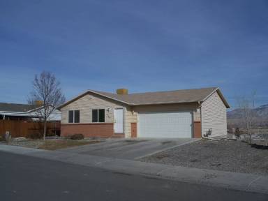 Main picture of 498 Forelle St