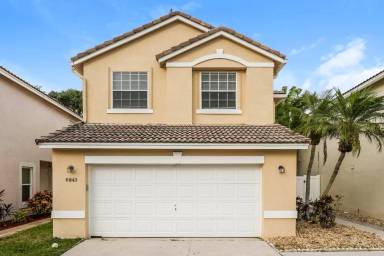 Main picture of 6843 Torch Key St