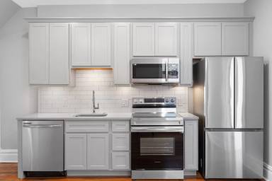 Main picture of 4250 Swan Ave