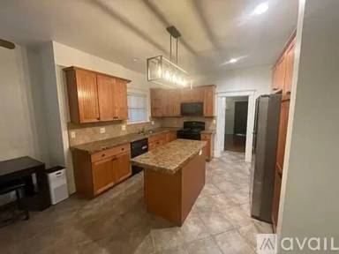Main picture of 2723 Kenwood Ave